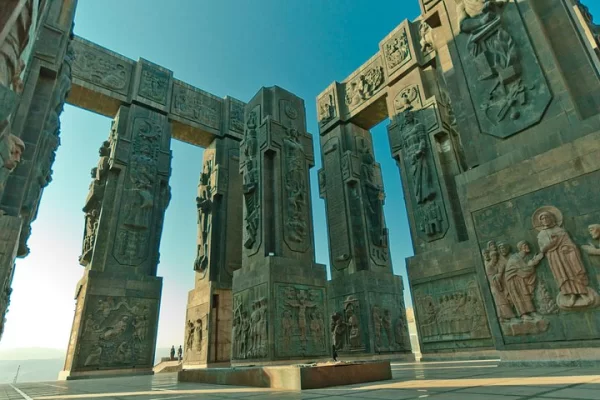 chronicles-of-georgia-shared-bus-tour-thumb