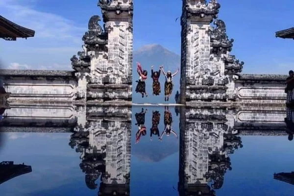 full-day-private-instagram-tour-of-the-gate-of-heaven-bali-t