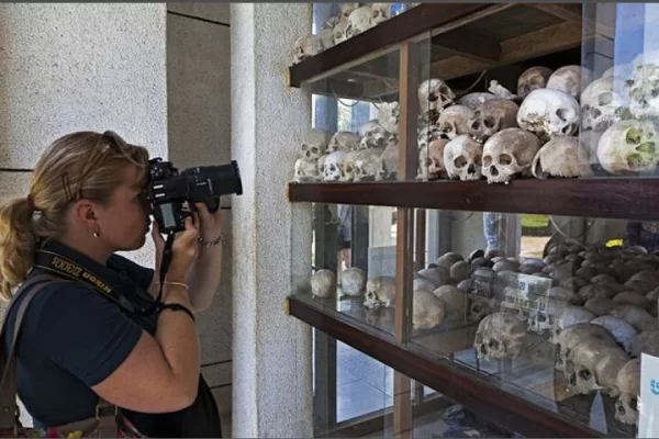 tuol-sleng-genocide-museum-s-21-and-choeung-ek-killing-field